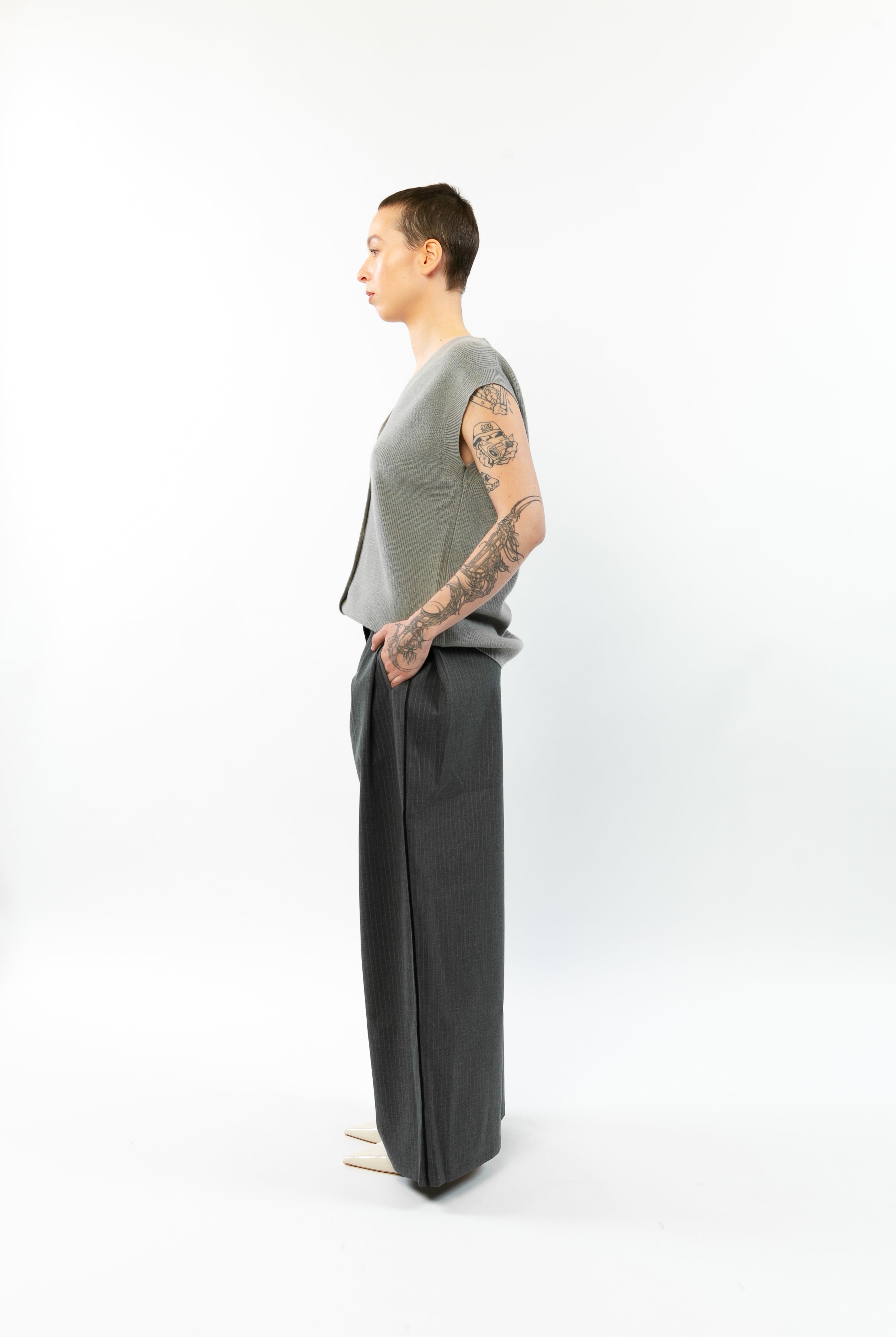 TAÏRO: Pantalon tailleur fluide à pinces