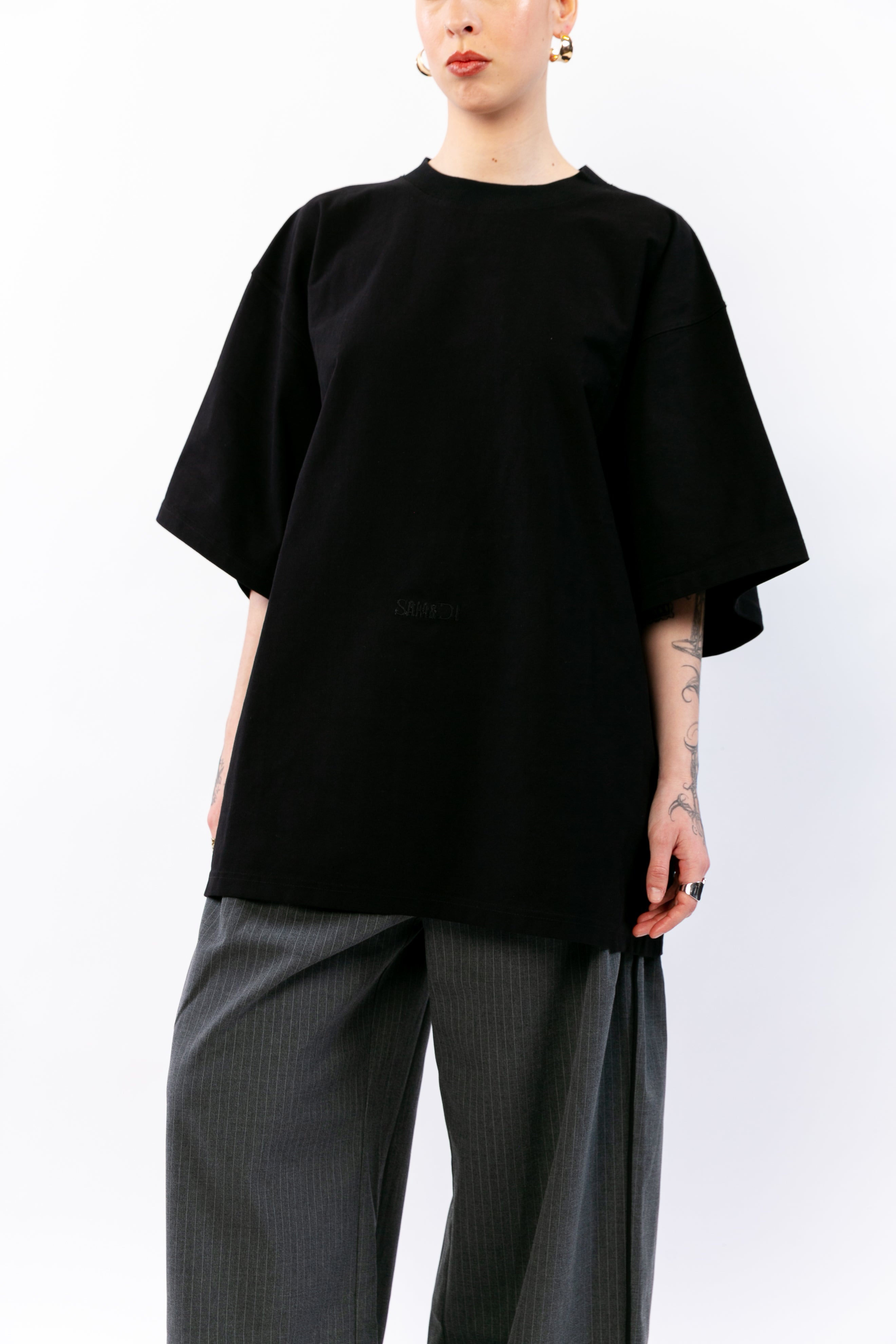ROXAN : T-shirt essentiel brodé à volume structuré
